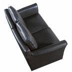 Causeuse contemporaine rembourrée à accoudoirs évasés Golt par Furniture of America